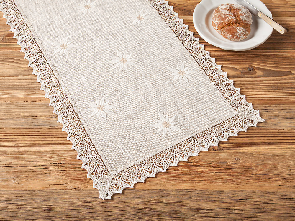 table runner for small table